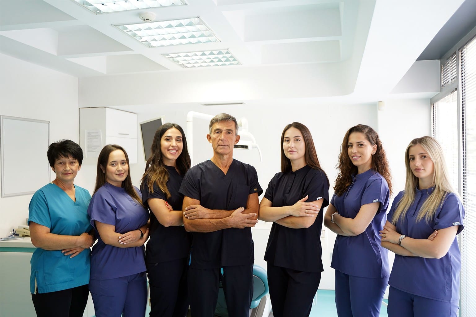 Тимот на Dental Excellence Group во ординацијата во Скопје