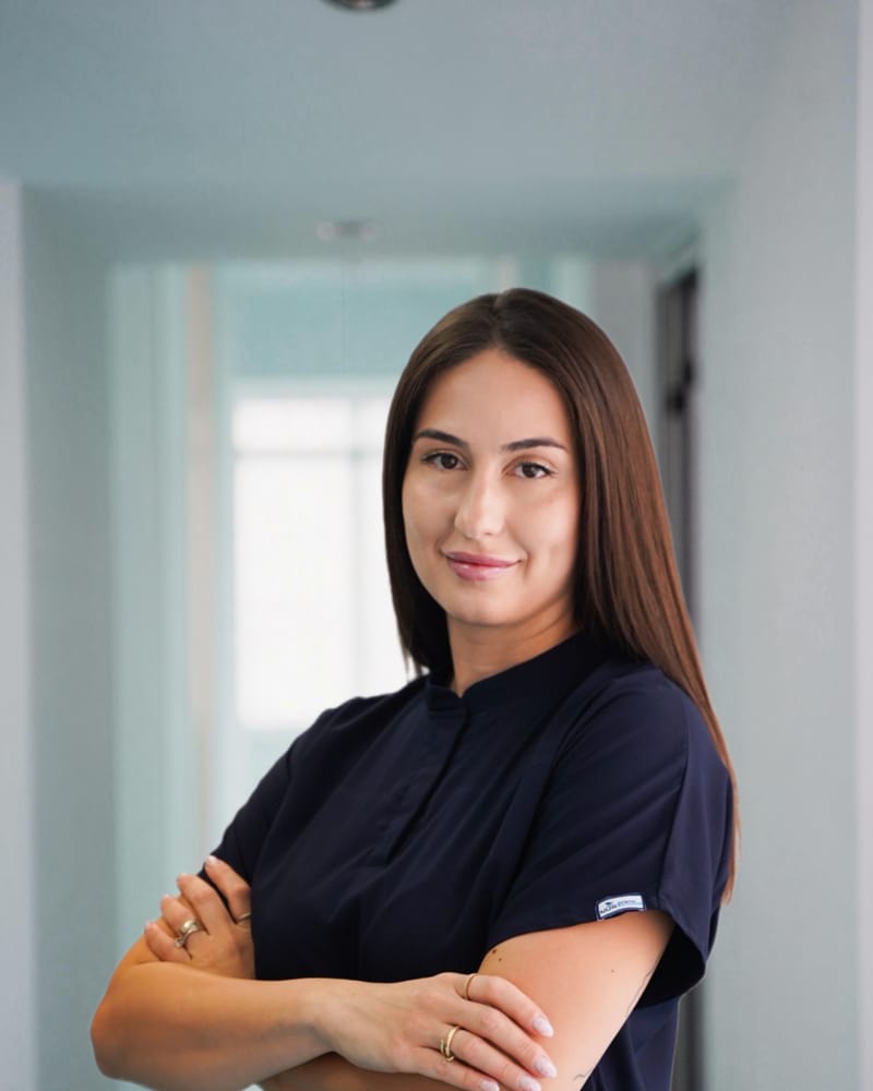 Д-р. Ена Трајковска Делевска, Специјалист по пародонтологија, Dental Excellence Group Skopje